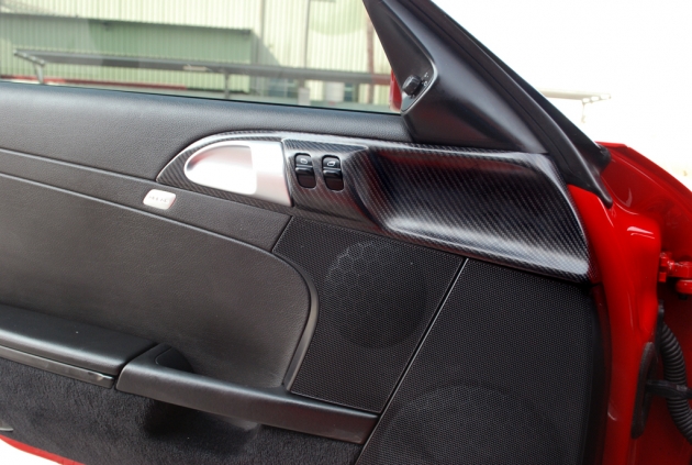 987 Cayman door handle trim, carbon 1