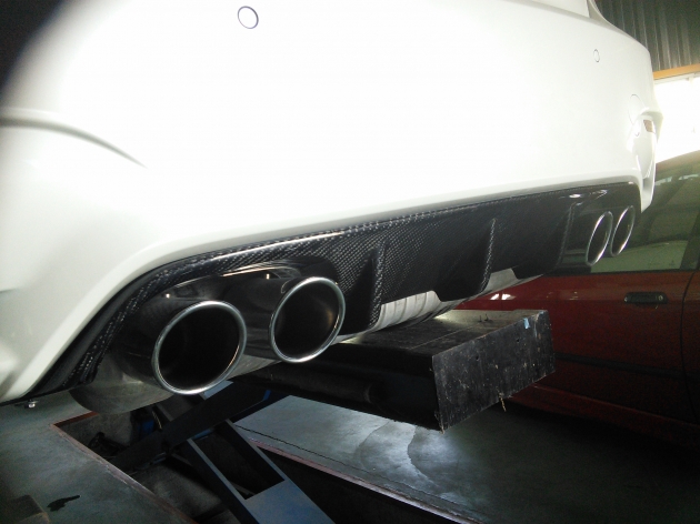 F82 M4 Performance style rear diffuser, carbon 2