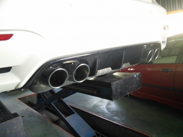 F82 M4 Performance style rear diffuser, carbon 3