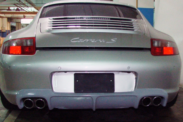 Porsche 997 carbon rear diffuser 1