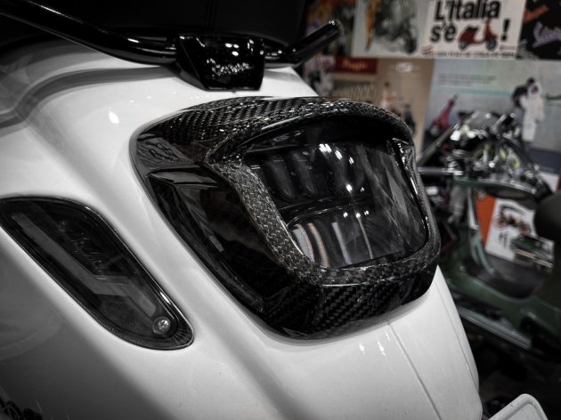 Vespa Tail Light Cover 5